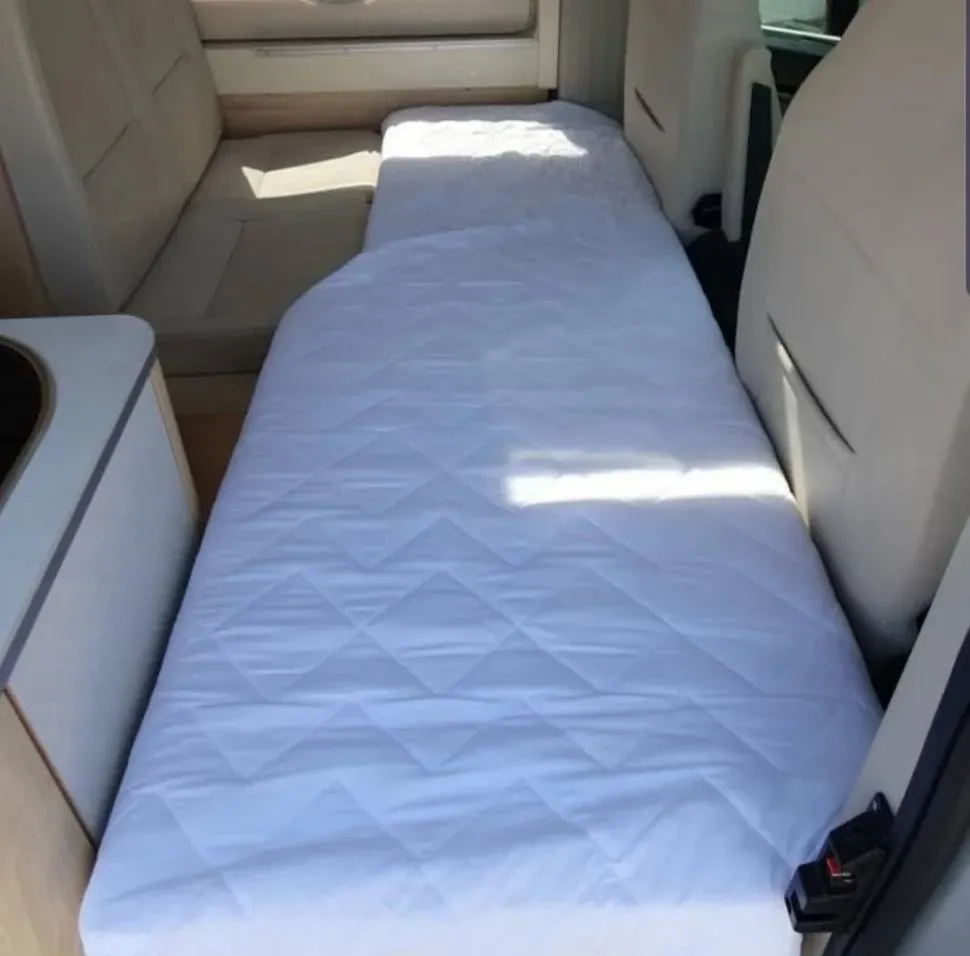 Lit sur mesure à Agde